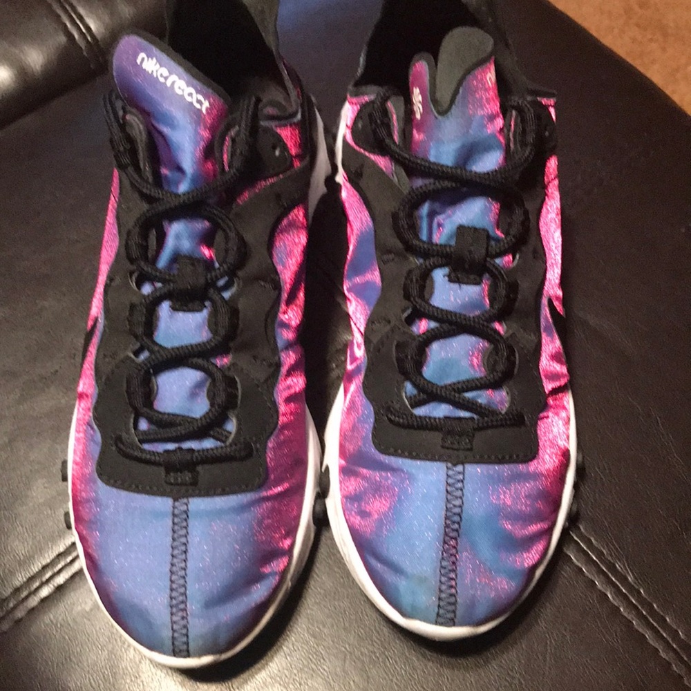 Women size 7.5 Nike react element 55 premium sneakers